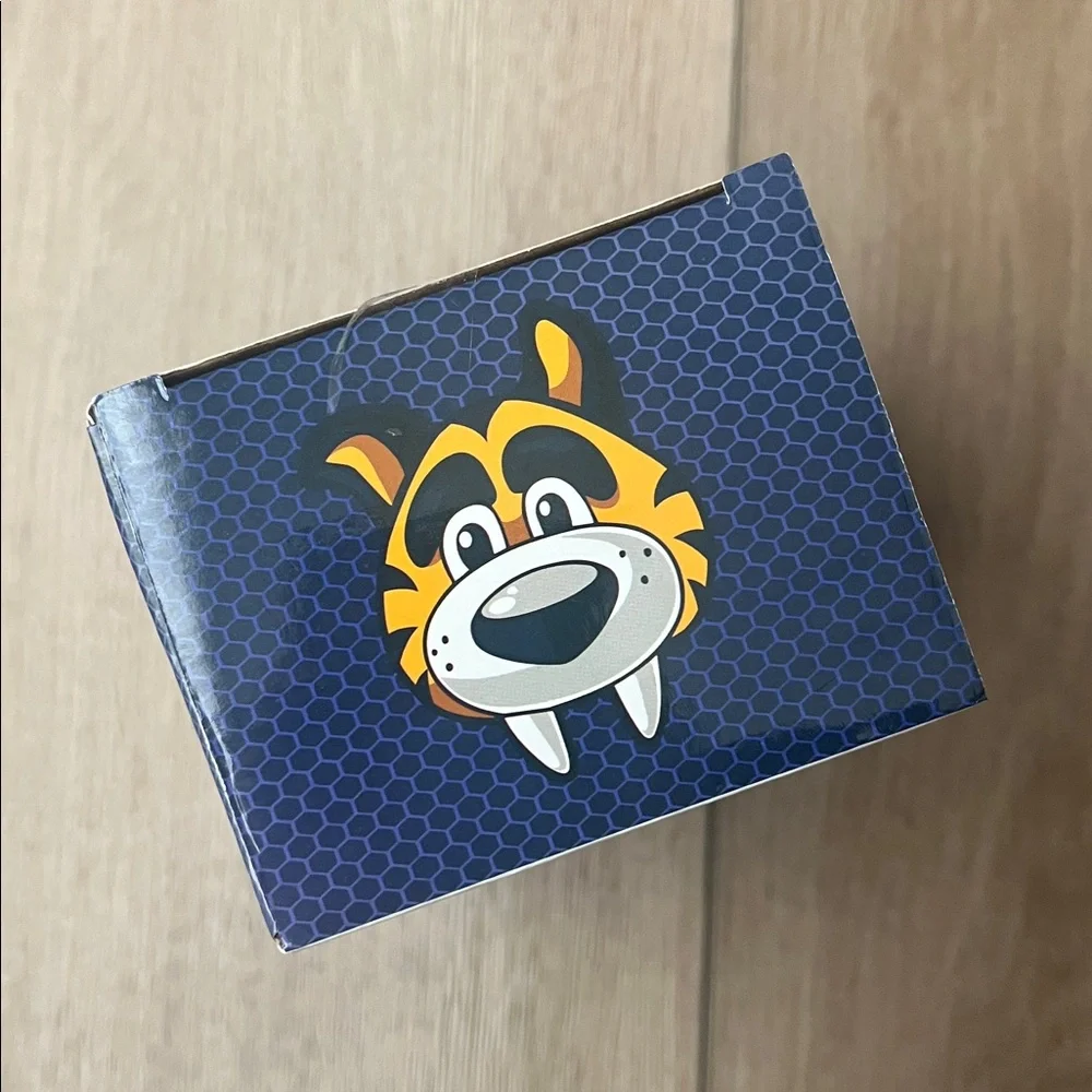 Buffalo Sabres Sabretooth Building Block Set - Picture 4 of 6